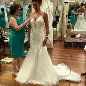 Wedding gown size 0